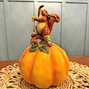 Blue Sky Clayworks Pumpkin Coffee/Tea Cup Squirrel Figurine Fall Decor 8.5"